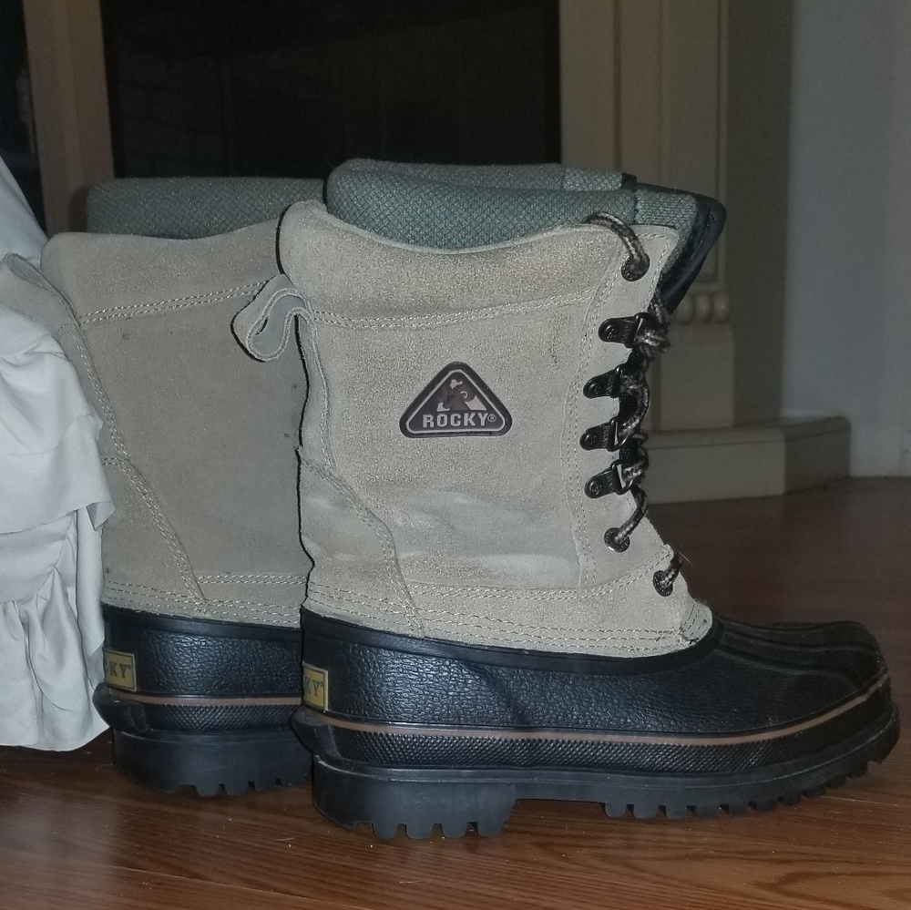 Women's 200 gram thinsulate Rocky boots